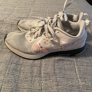 Womens Nike zoom 6.5